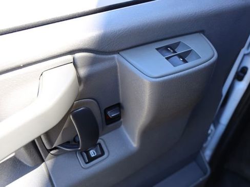 Used 2017 Chevrolet Express 3500 LT w/ LT Preferred Equipment Group image 18