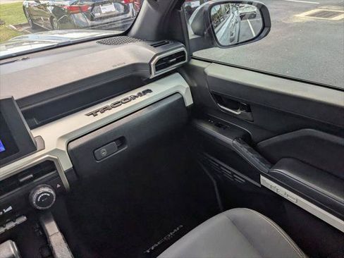 Certified 2024 Toyota Tacoma TRD Off-Road AWD/4WD image 18