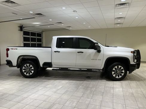 Used 2025 Chevrolet Silverado 2500 Custom w/ Custom Convenience Package AWD/4WD image 6
