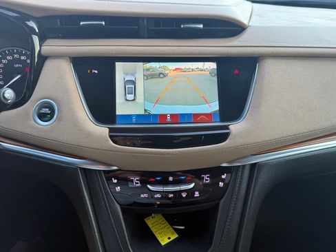 Used 2018 Cadillac XT5 Platinum image 37