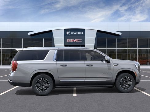 New 2026 GMC Yukon XL Elevation w/ Elevation Premium Package RWD image 5