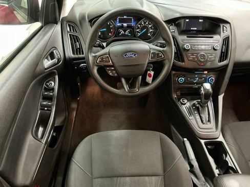 Used 2016 Ford Focus SE FWD image 11