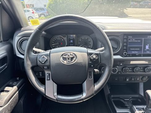 Used 2023 Toyota Tacoma TRD Sport AWD/4WD image 14
