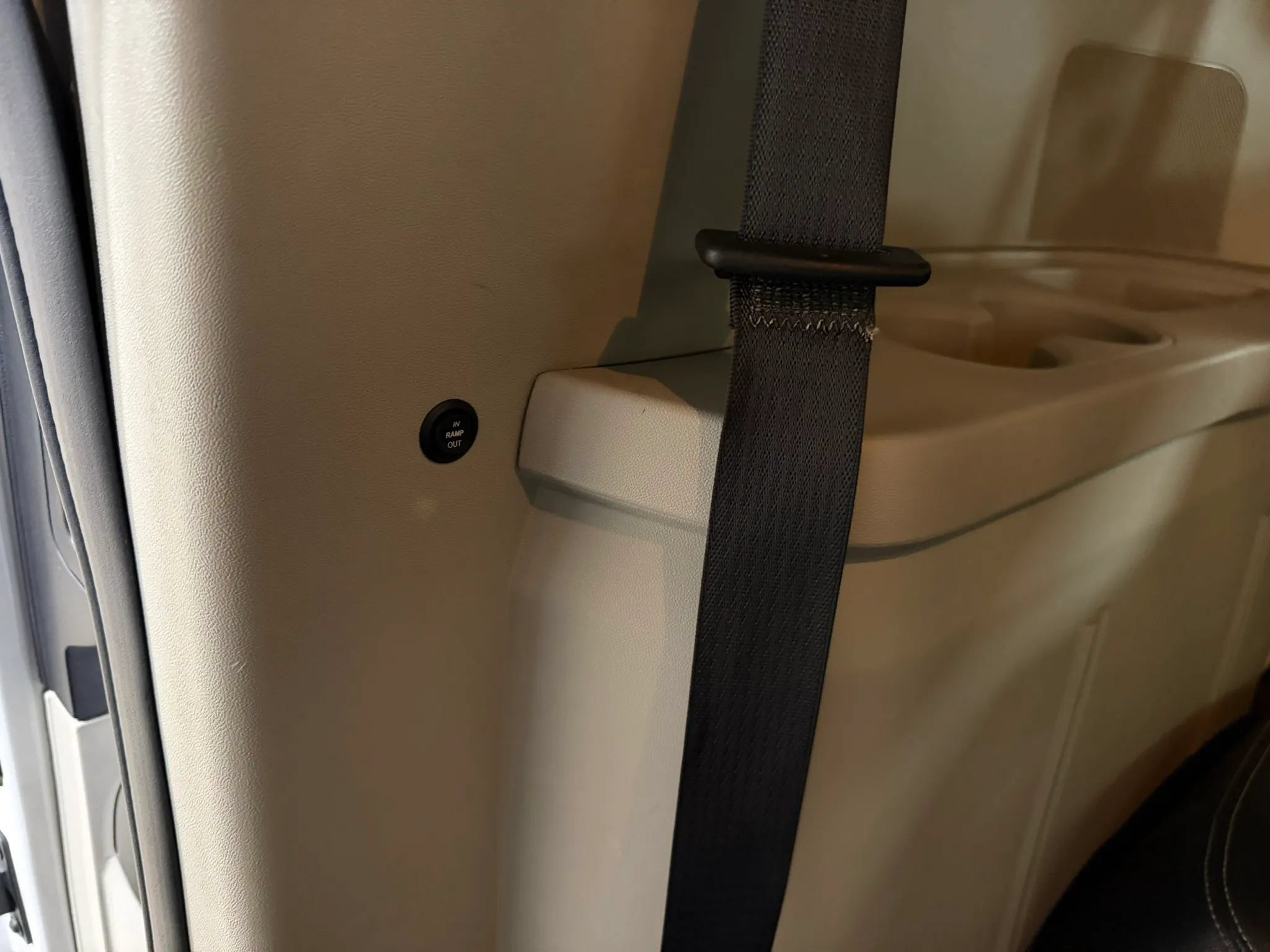 Used 2019 Dodge Grand Caravan SXT FWD image 72