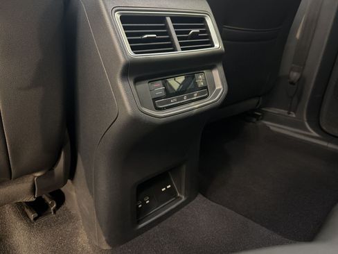 Used 2024 Volkswagen Atlas Peak Edition SEL AWD/4WD image 36