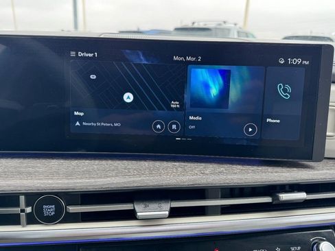 Certified 2025 Hyundai Santa Fe Limited image 21