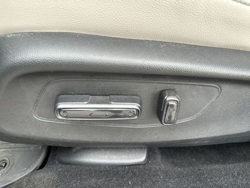 Used 2023 Honda HR-V EX-L image 14