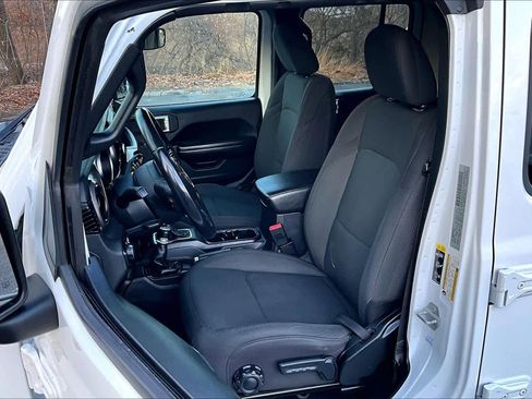 Used 2020 Jeep Wrangler Unlimited Sport S image 9