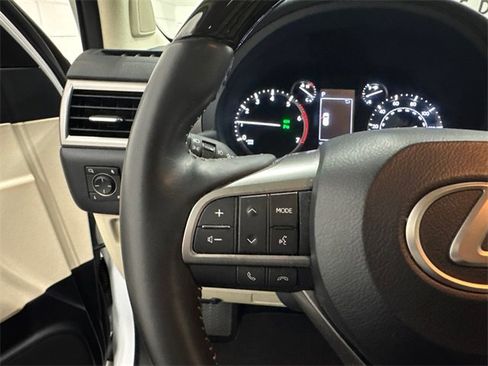 Used 2023 Lexus GX 460 Premium image 16
