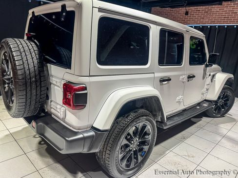 Used 2023 Jeep Wrangler Unlimited Sahara w/ Cold Weather Group image 12