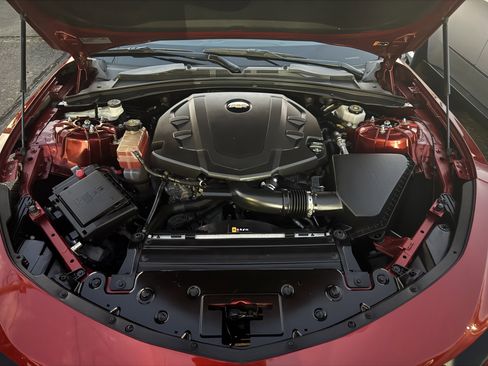 Used 2021 Chevrolet Camaro LT image 31