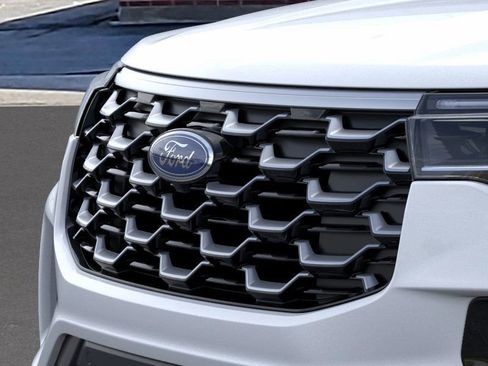 New 2025 Ford Explorer Platinum w/ Ultimate Package image 17