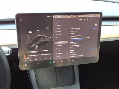 Used 2022 Tesla Model 3 Long Range AWD/4WD image 19