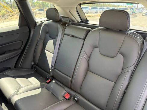 Used 2023 Volvo XC60 B5 Ultimate w/ Climate Package AWD/4WD image 22