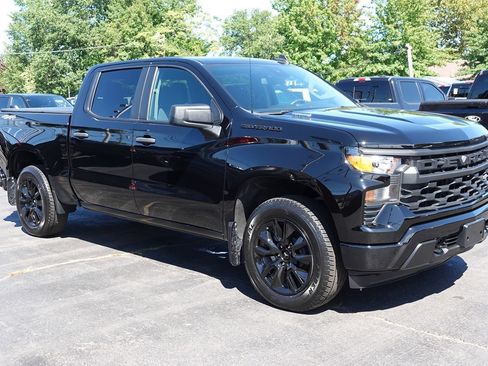 Used 2024 Chevrolet Silverado 1500 Custom AWD/4WD image 4