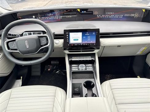 New 2026 Lincoln Nautilus Reserve w/ Jet Appearance Package image 16