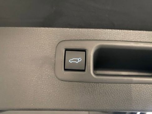 New 2026 Toyota Highlander Platinum image 15