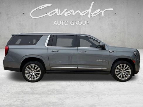 Used 2022 GMC Yukon XL Denali RWD image 17