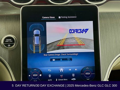 Used 2025 Mercedes-Benz GLC 300 4MATIC image 18