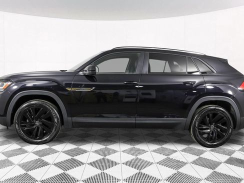 Certified 2023 Volkswagen Atlas Cross Sport SE w/ Black Wheel Package AWD/4WD image 19