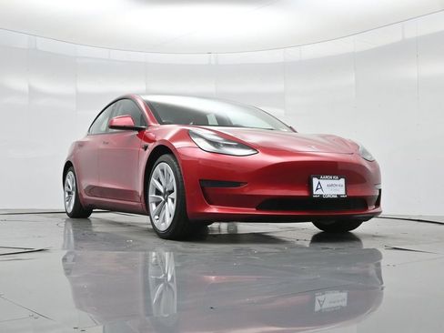 Used 2022 Tesla Model 3 image 32