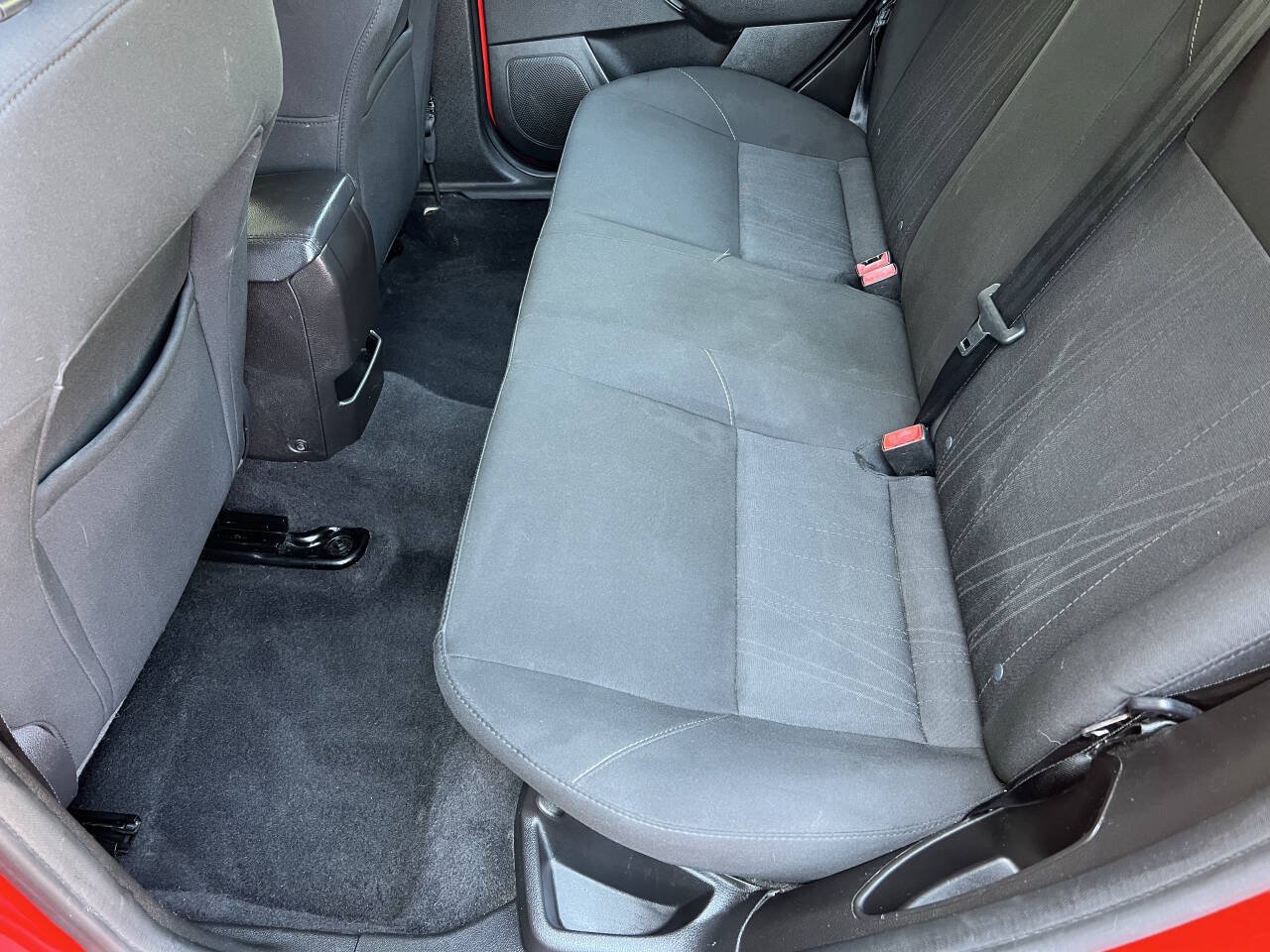 Used 2017 Ford Focus SE FWD image 11