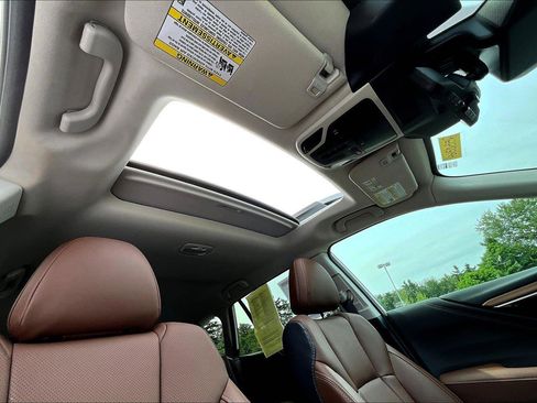 Used 2025 Subaru Outback Touring XT image 18