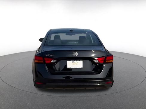 Used 2025 Nissan Altima 2.5 SV FWD image 12