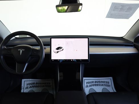 Used 2018 Tesla Model 3 Mid Range RWD image 32