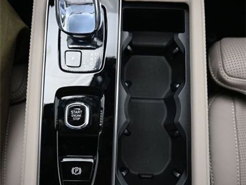 New 2026 Volvo XC90 B6 Ultra w/ Protection Package Premier image 11