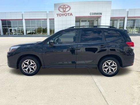 Used 2019 Subaru Forester Premium w/ Popular Package #1 AWD/4WD image 2