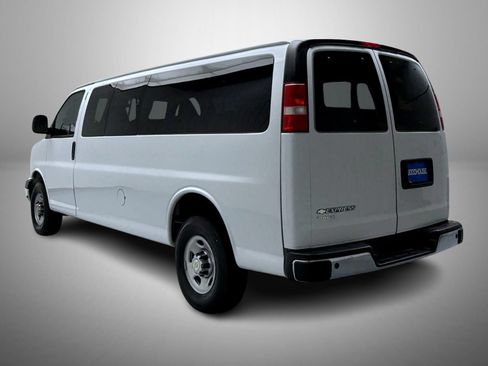 Used 2024 Chevrolet Express 3500 LT w/ LT Preferred Equipment Group RWD image 7