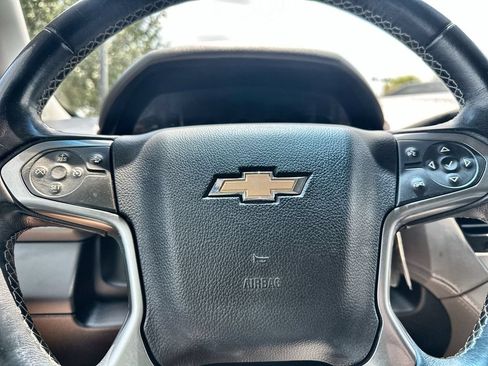 Used 2018 Chevrolet Suburban LT RWD image 33