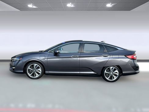 Certified 2018 Honda Clarity Touring image 2
