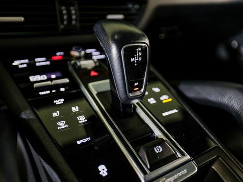 Certified 2020 Porsche Cayenne image 20