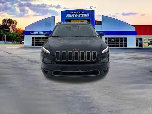 Used 2017 Jeep Cherokee 75th Anniversary image 10