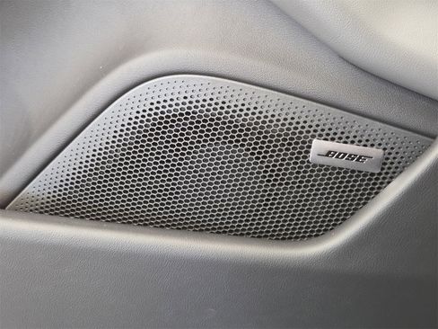 New 2025 Porsche Taycan image 15