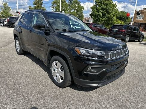 Used 2022 Jeep Compass Latitude w/ Convenience Group AWD/4WD image 11