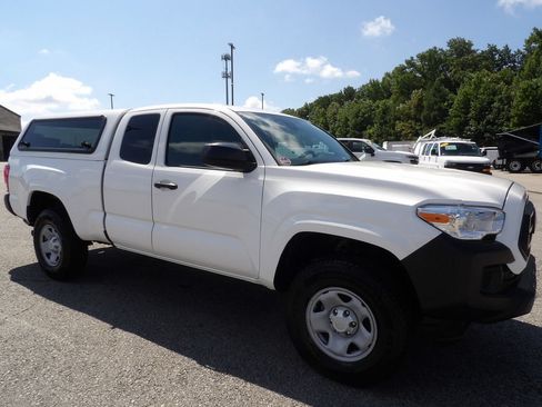 Used 2021 Toyota Tacoma SR RWD image 10