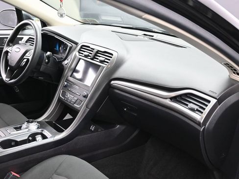 Used 2020 Ford Fusion SE image 34