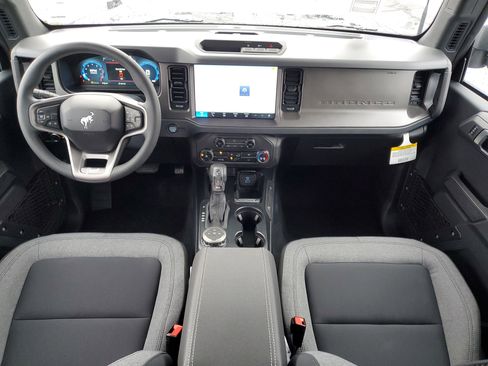 New 2025 Ford Bronco Base image 13