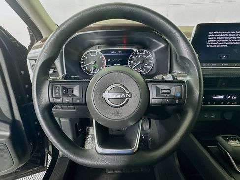 Used 2023 Nissan Rogue SV AWD/4WD image 15
