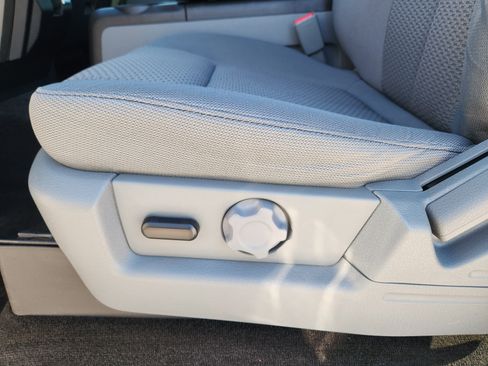 Used 2014 Ford F150 XLT w/ Equipment Group 302A Luxury image 25