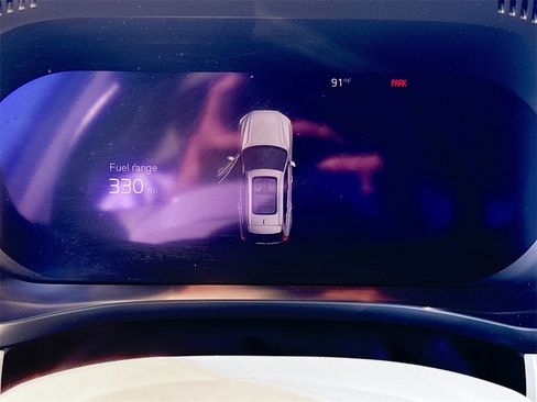 Used 2022 Volvo XC60 B5 Momentum image 13