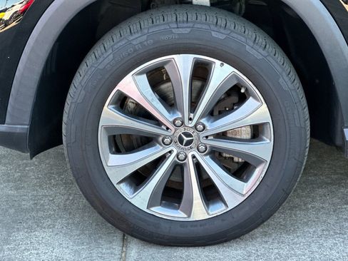 Used 2022 Mercedes-Benz GLE 350 4MATIC w/ Premium Package image 24