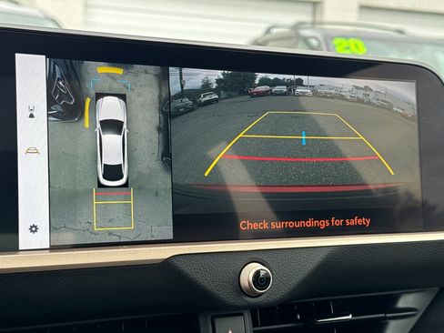 Used 2024 Toyota Crown Platinum image 22