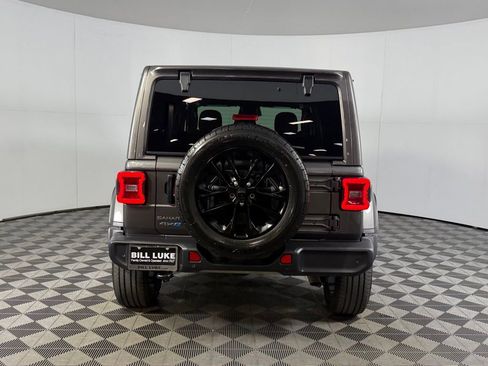 Used 2025 Jeep Wrangler Unlimited Sahara w/ Safety Group AWD/4WD image 14