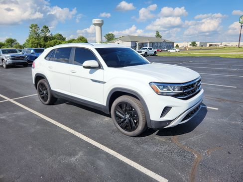 Used 2023 Volkswagen Atlas Cross Sport SE w/ Black Wheel Package AWD/4WD image 9