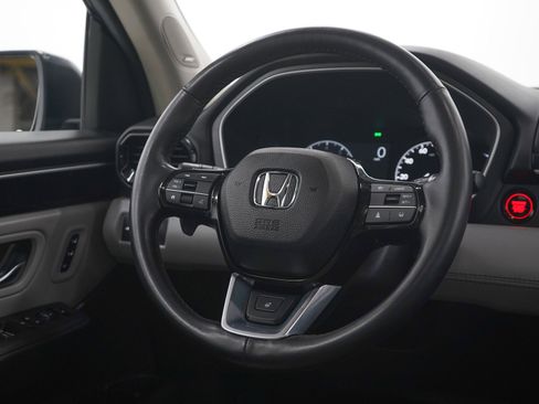 Used 2025 Honda Pilot Touring image 15
