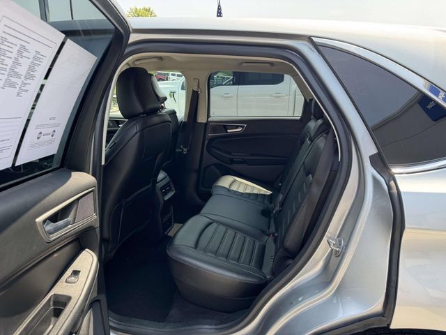 Used 2023 Ford Edge SEL AWD/4WD image 18